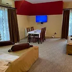 Dva Goluba Hotel