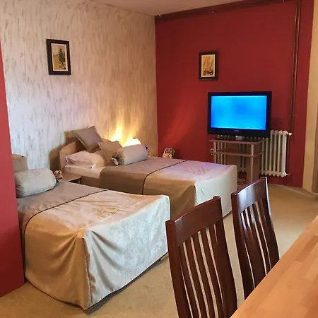 Dva Goluba 3* פאלה
