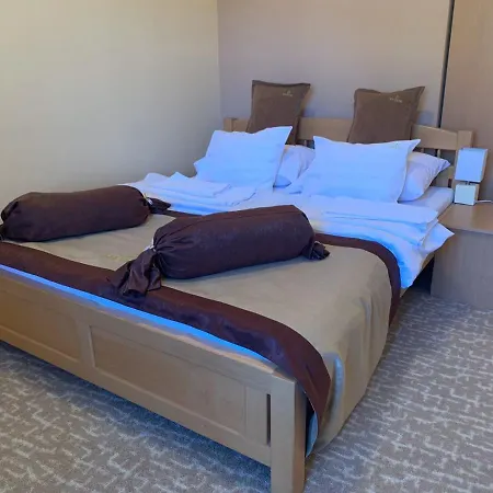 Dva Goluba Hotel 3*